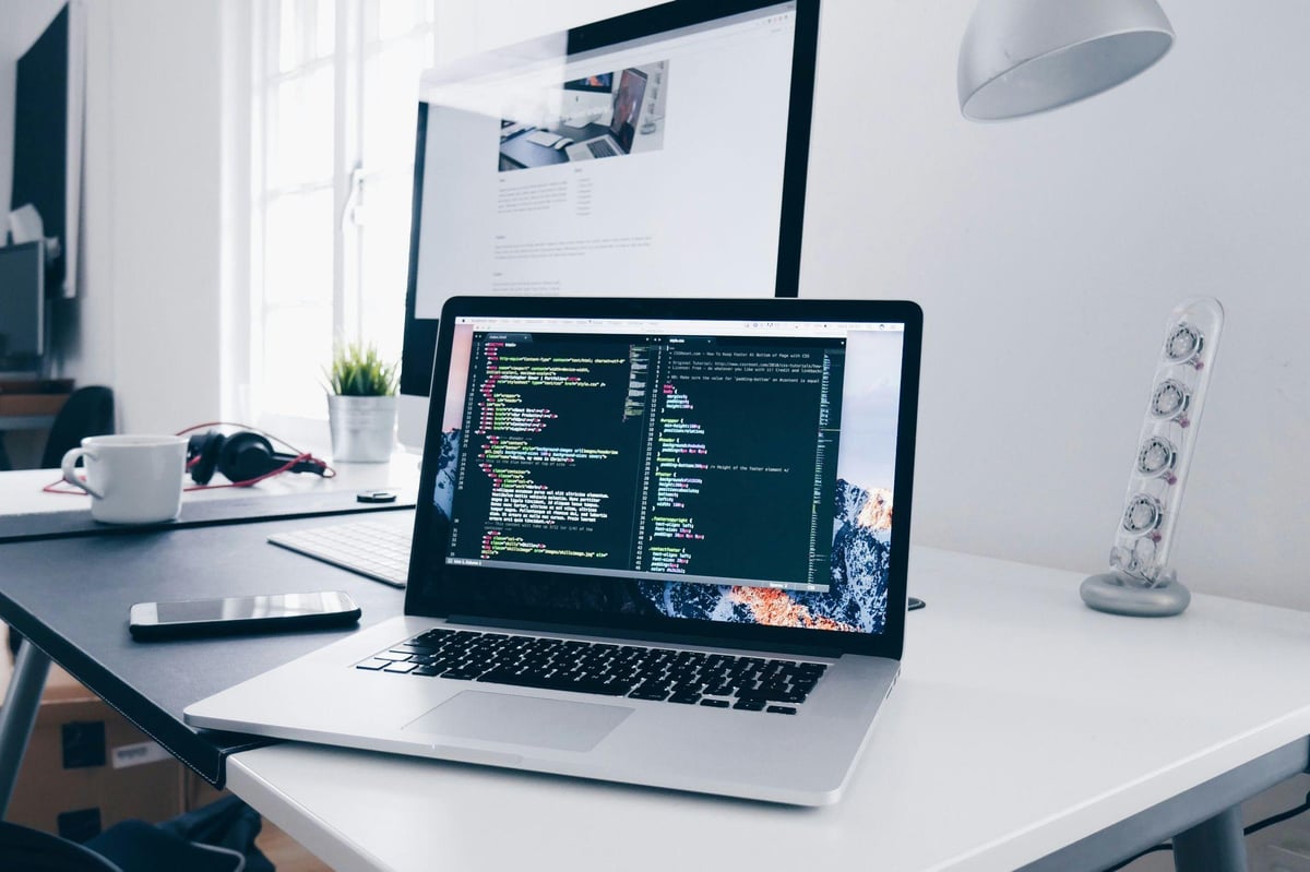 Best live chat for enterprise businesses: A buyer's checklist